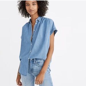 Madewell Central Chambray Short Sleeve Button Down Shirt